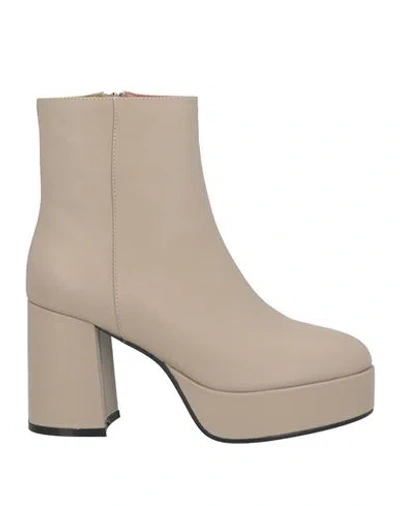 Bibi Lou Woman Ankle Boots Dove Grey Size 8 Leather