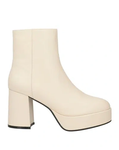 Bibi Lou Woman Ankle Boots Off White Size 6 Leather