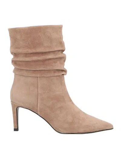 Bibi Lou Woman Ankle Boots Sand Size 11 Soft Leather In Beige