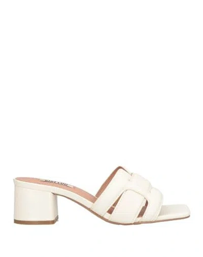 Bibi Lou Woman Sandals Off White Size 6 Soft Leather
