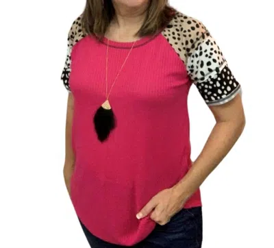 Bibi Printed Sleeve Tee Top In Fuchsia In Pink