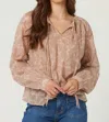 Bila77 Roy Top In Sandstone In Silver