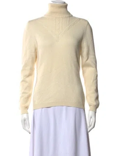 Pre-owned Bill Blass Cashmere Turtleneck Sweater In Neutrals