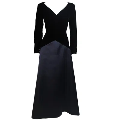 Pre-owned Bill Blass Circa 1980's-1990's Velvet And Navy Satin Contrast Gown Size 12 In Blue