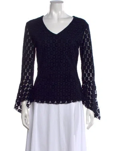 Pre-owned Bill Blass Lace Pattern V-neck Top In Blue