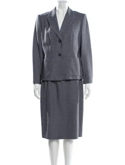 Pre-owned Bill Blass Skirt Suit In Gray
