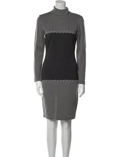 Pre-owned Bill Blass Vintage Knee-length Dress In Gray