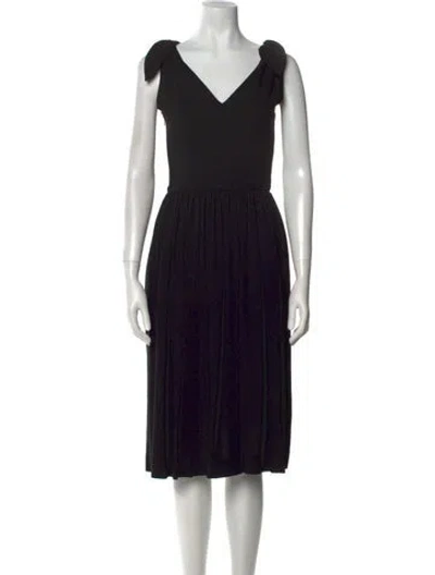 Pre-owned Bill Blass V-neck Knee-length Dress In Black