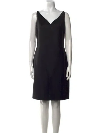 Pre-owned Bill Blass V-neck Knee-length Dress In Black