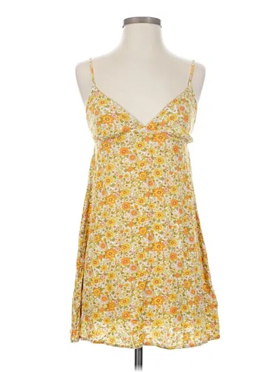 Pre-owned Billabong Casual Dress In Yellow