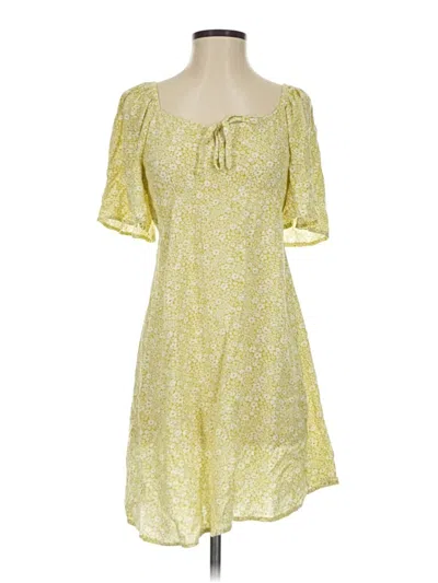 Pre-owned Billabong Casual Dress In Yellow