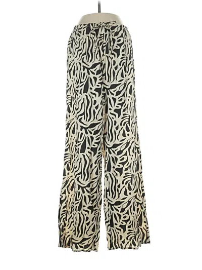 Pre-owned Billabong Casual Pants In Gold