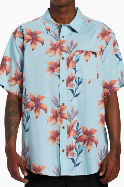 Billabong Sundays Short Sleeve Woven Top In Splash In Blue
