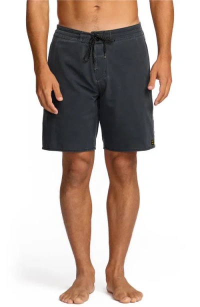 Billabong Wategos Lt Board Shorts In Black