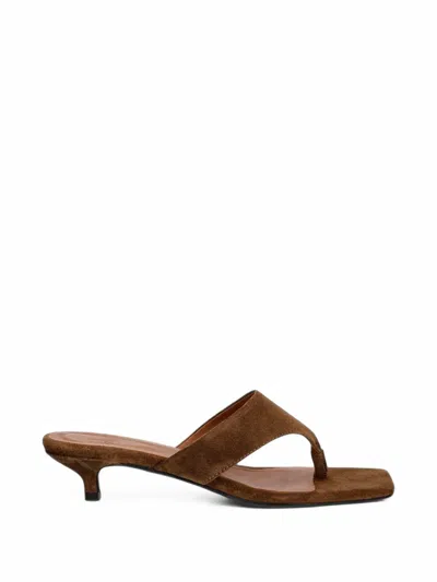 Billi Bi Suede Thong Sandals In Brown