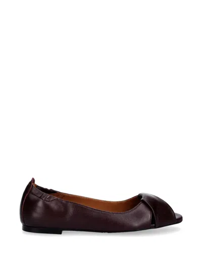 Billi Bi Twist-detail Peep-toe Ballet Flats In Brown