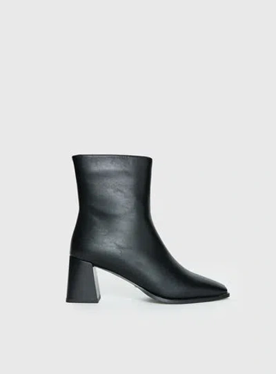 Billini Alania Square Toe Boots In Black