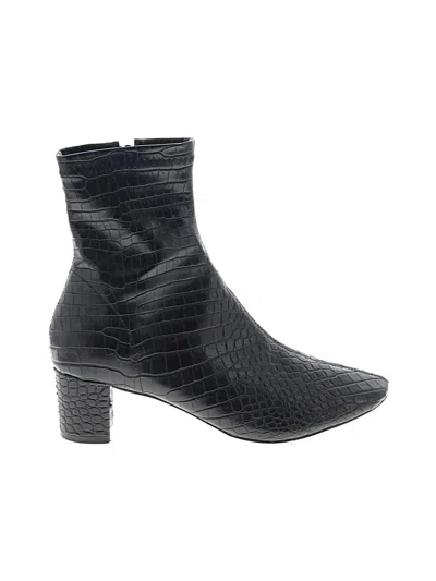 Pre-owned Billini Ankle Boots In Black