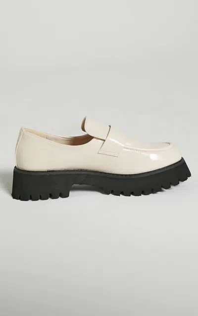 Billini Women's  Cruz Loafer In Chalk Crinkle Patent
