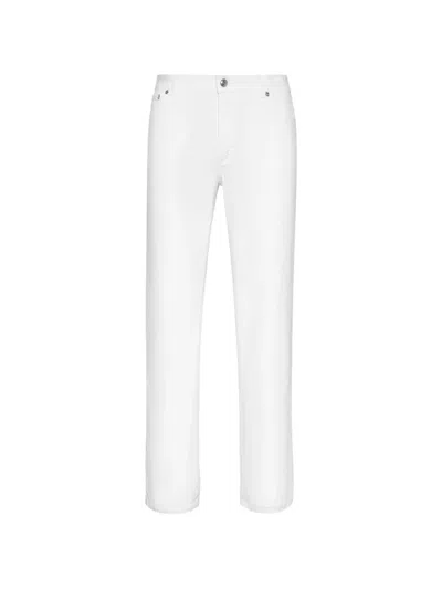 Billionaire 크레스트 자수 진 In White