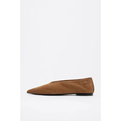 Bimba Y Lola Pointed-toe Suede-finish Ballet Flats In Brown