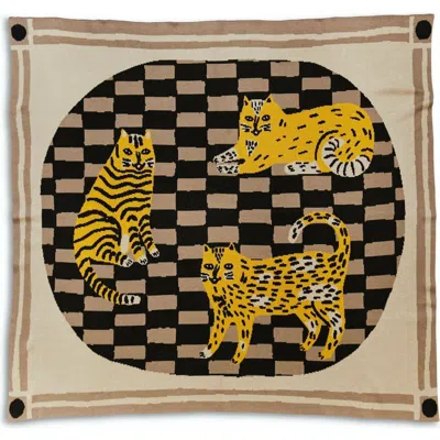 Biquette Three Of Cats Knit Throw Blanket