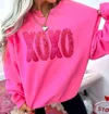 Bird & Co Wholesale Tees Xoxo Graphic Crewneck Sweatshirt In Neon Pink