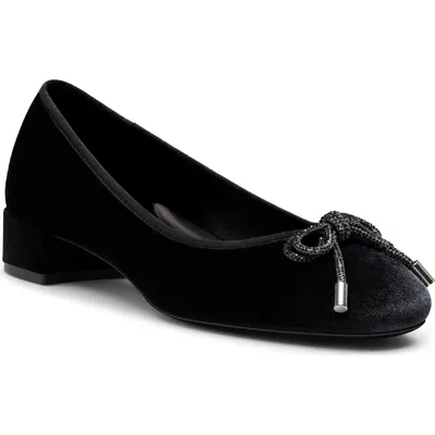 Birdies Hummingbird Pump In Black Velvet Bow