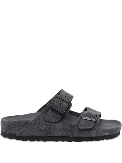 Birkenstock Arizona バックルサンダル In Black
