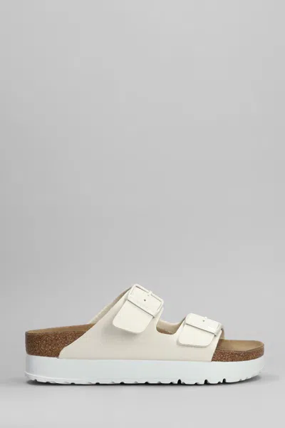 Birkenstock Arizona Flats In White