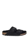 Birkenstock Open Toe Flat Sandals With Fur Texture And Contrast In Nero
