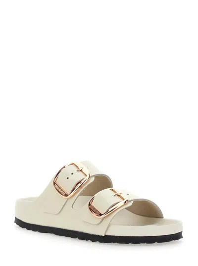 BIRKENSTOCK 'ARIZONA' WHITE SANDALS WITH EMBOSSED LOGO ON THE BUCKLE AND OPEN TOE