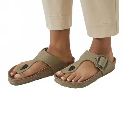 Birkenstock Gizeh In Khaki In Green