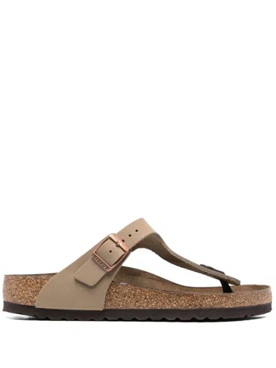 Birkenstock Gizeh Oiled Leather Sandals In Tabacco Brown