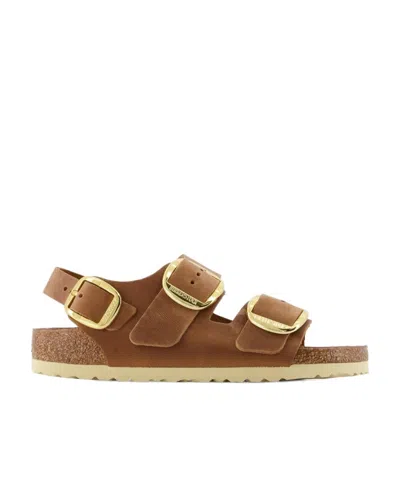 Birkenstock Logo Flat Sandals In Brown
