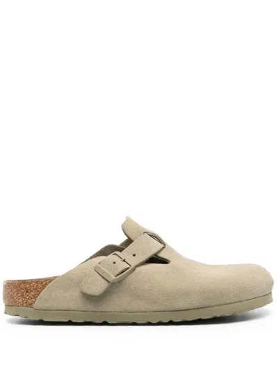 Birkenstock Mule Boston Unisex In Suede In Neutral
