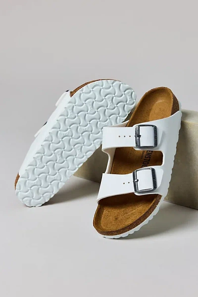 BIRKENSTOCK WOMEN'S ARIZONA BIRKO-FLOR SANDAL IN WHITE, WOMEN'S AT URBAN OUTFITTERS