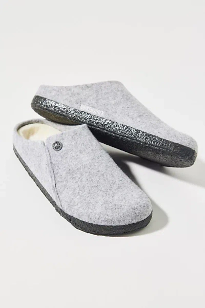 BIRKENSTOCK WOMEN'S ZERMATT SHEARLING WOOL FELT CLOG IN LIGHT GRAY, WOMEN'S AT URBAN OUTFITTERS