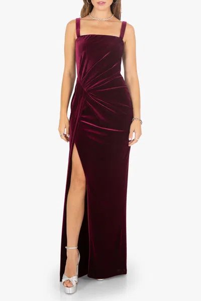 Black Halo Domino Gown In Burgundy