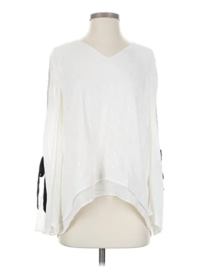 Pre-owned Black Label By Chico's Long Sleeve T-shirt In White