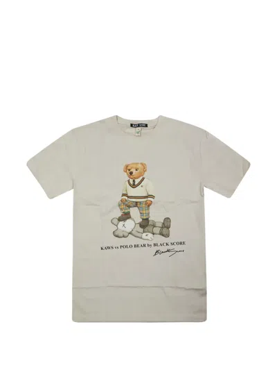 Black Score V-neck T-shirt In White