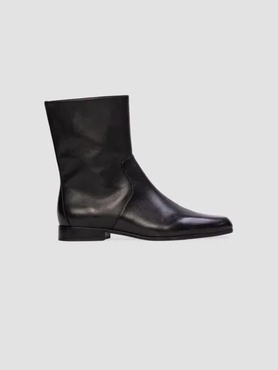 BLACK SUEDE STUDIO WOMEN'S ARIES LEATHER BOOTS