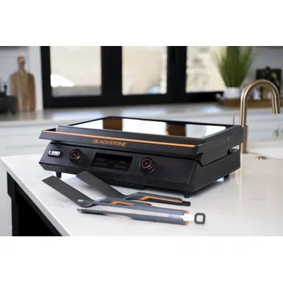 Blackstone E-series 22" Electric Tabletop Griddle In Black
