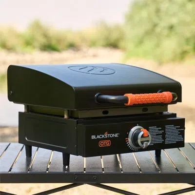 Blackstone Off The Grid 17in Tabletop Griddle With Hood In Matte Black