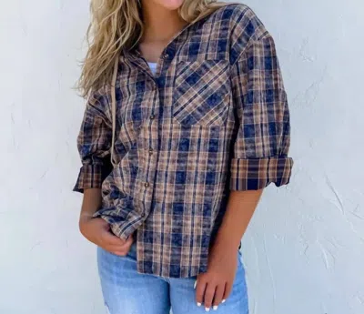 Blakely Vivi Plaid Hoodie Flannel In Navy In Blue