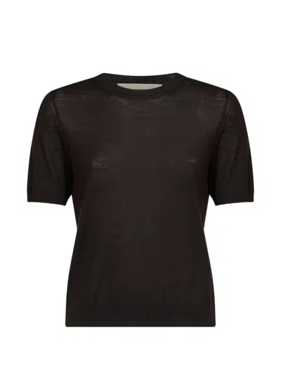 Blanca Vita Short-sleeve Crew-neck T-shirt In Black
