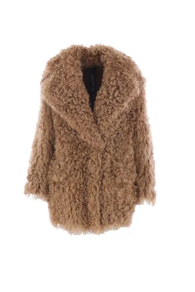 Blancha Curly Fleece Coat In Brown