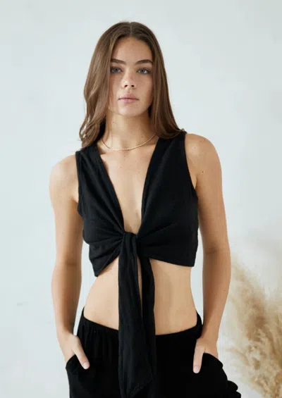 Blanco By Nature Lou Sleeveless Knot Front Crop Top In Black
