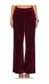 Blanknyc Sneak Peak Burgundy Velvet High Rise Trouser Pants In Ë¤í¬ Ë ë