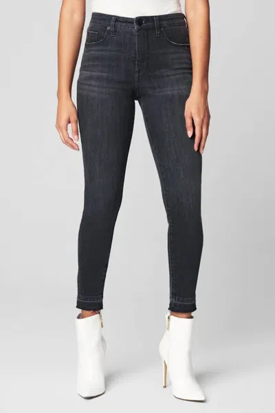 Blanknyc The Bond Mid-rise Skinny Jeans In In My Space In Black